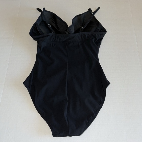 Assets By Sarah Blakely Black Padded Push Up One Piece Swimsuit - Picture 3 of 6